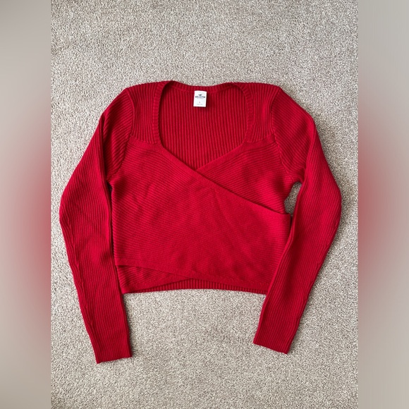 Hollister front warp cropped sweater - Picture 4 of 5